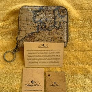 💕🆕💕 - NWT - Patricia Nash Malene Wallet - European Map 🌎